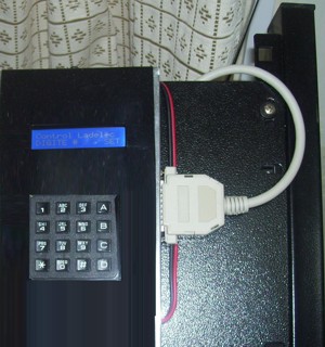 Equipo selector por medio de teclado de 4 x 4 de 20 señales con LCD Equipo selector por medio de teclado de 4 x 4 de 20 señales con LCD Ladelec